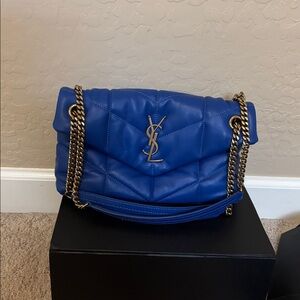 Blue Chain Shoulder Bag 100 % leather
